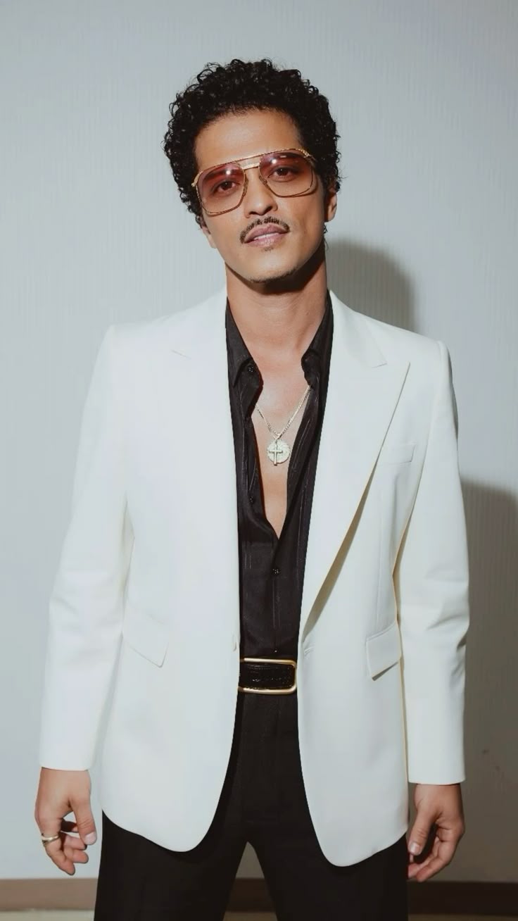 BRUNO MARS